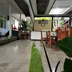 Bajo Hotel